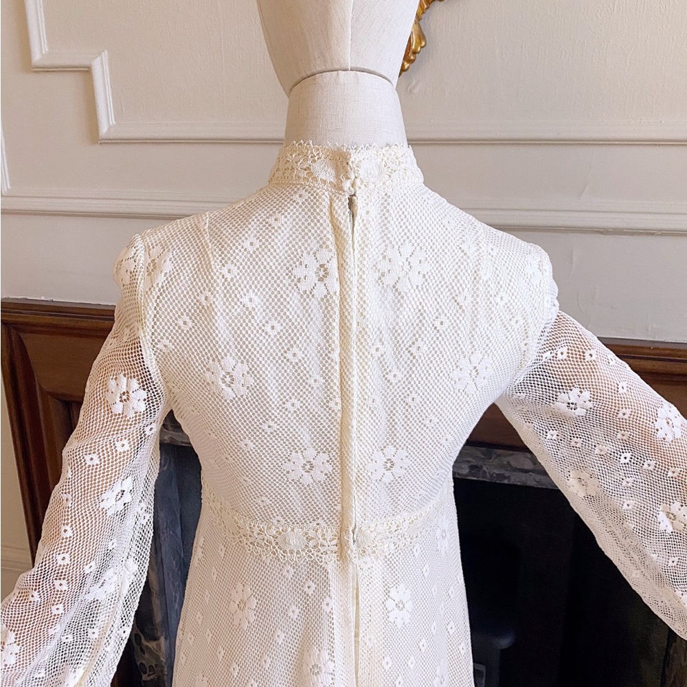 1970’s Vintage Cotton Mix Lace Wedding Dress by John Charles - Picture 6 of 6